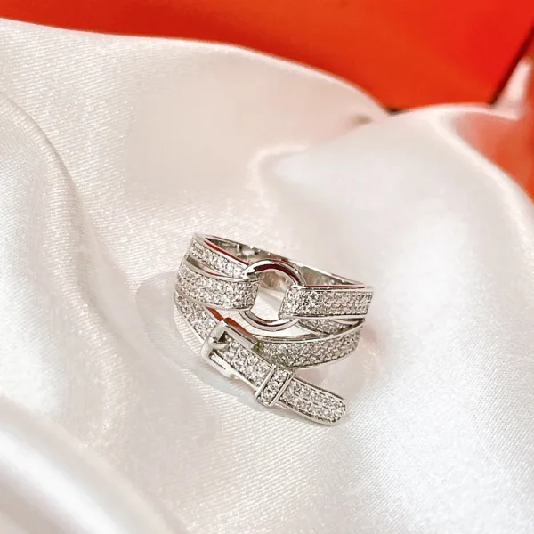 Luxurys Designers Silver Ring for Women Fashionable and Versatile Jewelry Woman Top Quality Personality Creative Adjustable Belt Buckle Rings Very Good